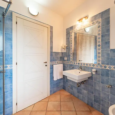 Relaxing Baia Dei Mirti Mono 4 Sleeps 4 * Vignola Mare