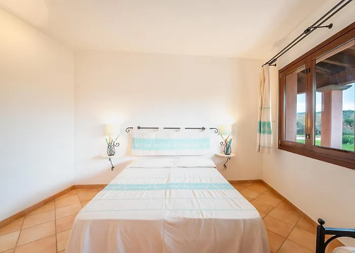 Relaxing Baia Dei Mirti Mono 3 Sleeps 3 *