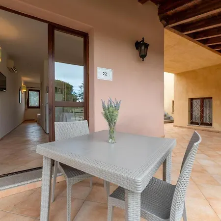 Relaxing Baia Dei Mirti Mono 3 Sleeps 3 Lejlighed Vignola Mare