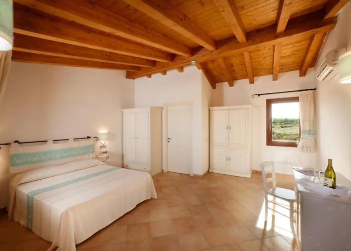 Relaxing Baia Dei Mirti Mono 3 Sleeps 3 * Vignola Mare